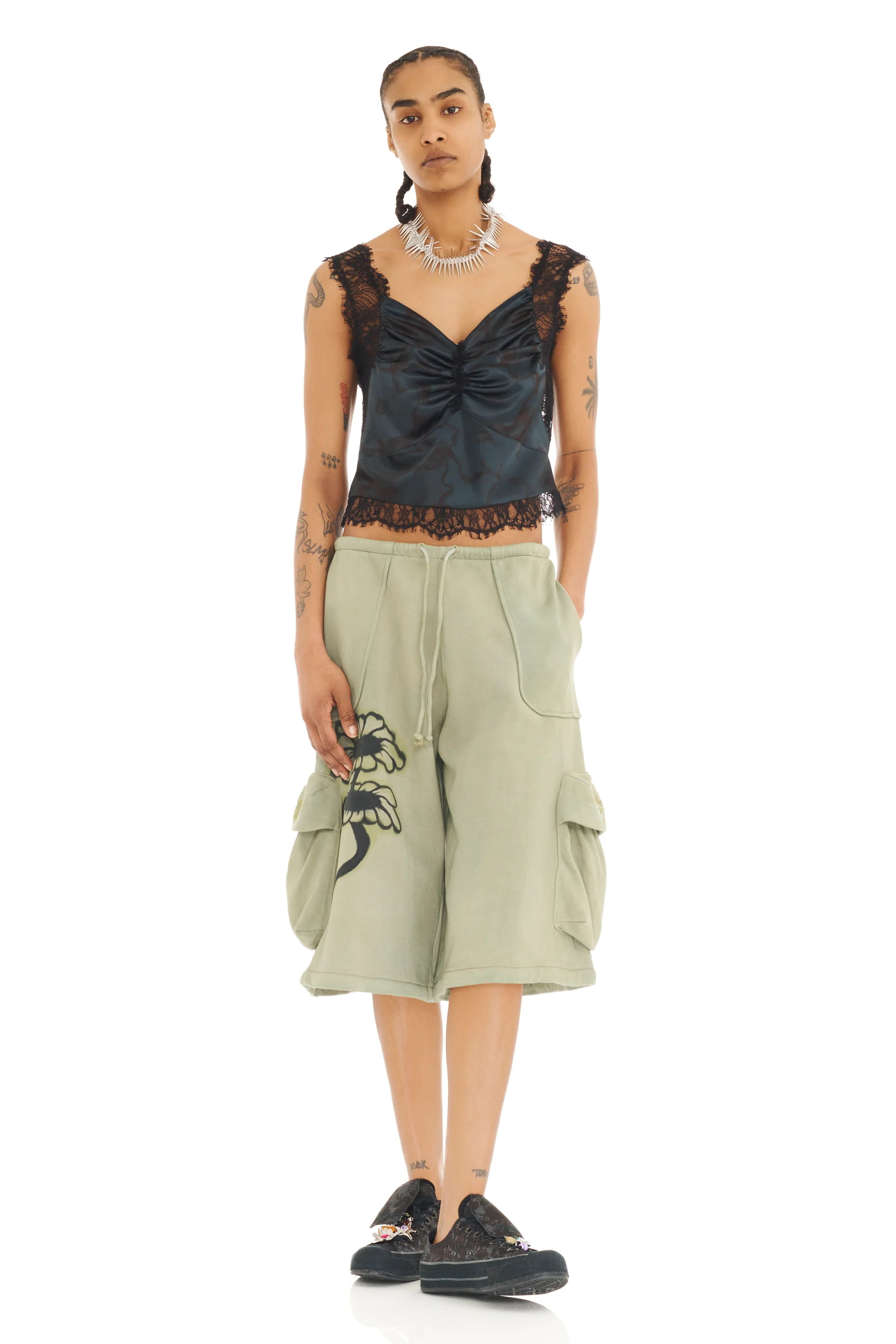 OLIVE TWIN FLOWERS CARGO SWEATSHORTS - Image 5