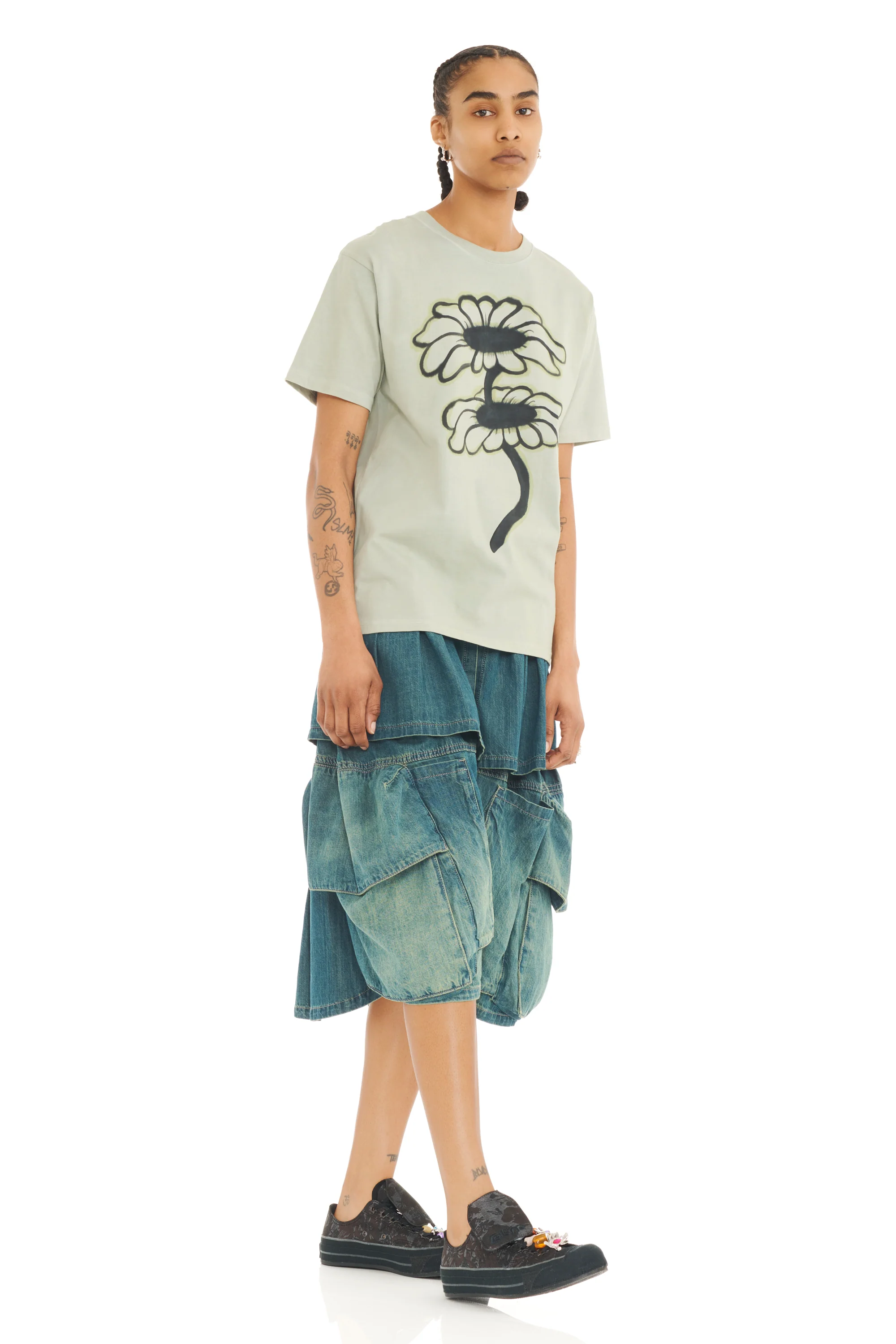 OLIVE TWIN FLOWERS PAINTED TEE - Image 6